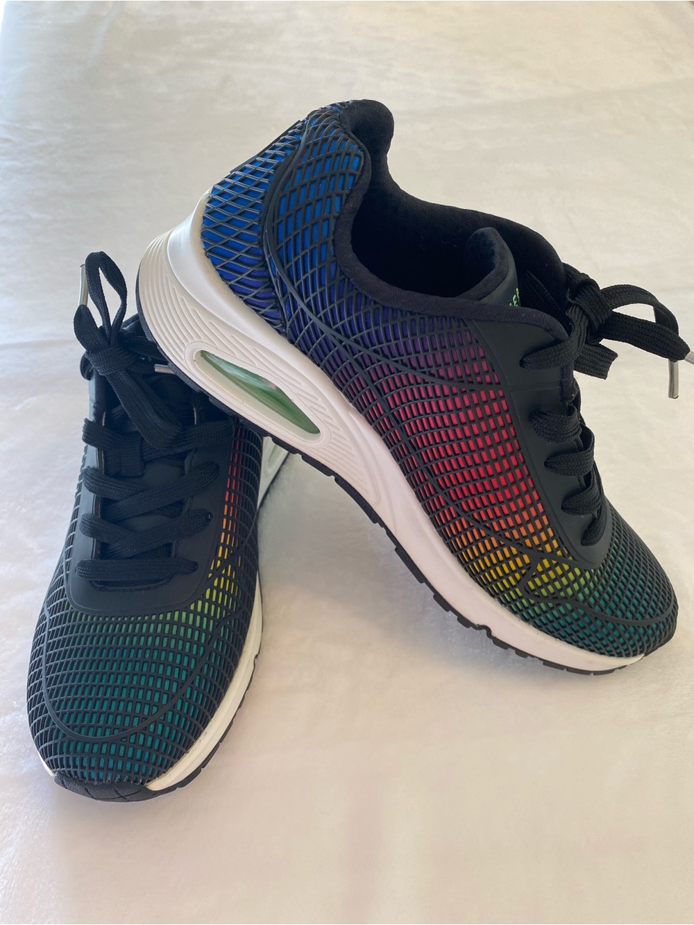 Skechers Women’s Uno Eye Catching Sneakers Black Multicolored Rainbow Grid US 7
